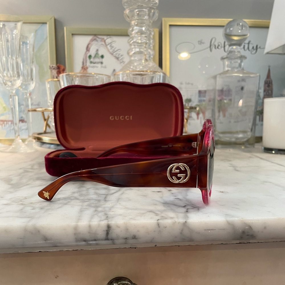 Round Gucci Sunglasses - pink with sparkles